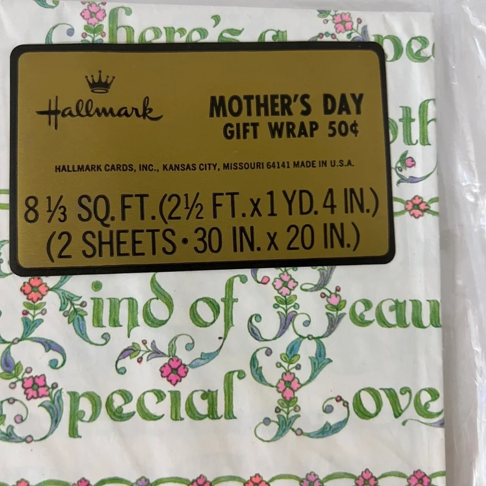 Vintage Hallmark Mothers Day Gift Wrap 2 Sheets 30x20 Floral Script 70s NEW